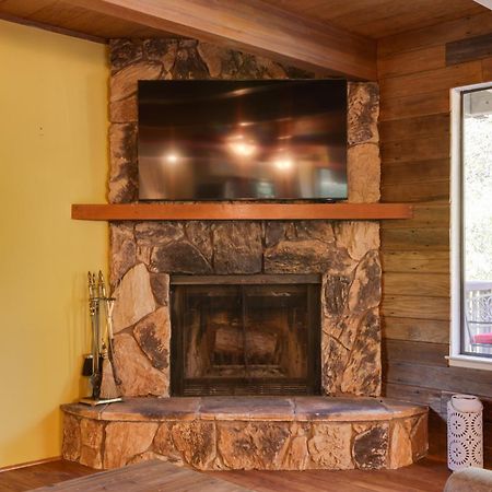 Spacious Groveland Cabin With Wraparound Deck! Exterior photo