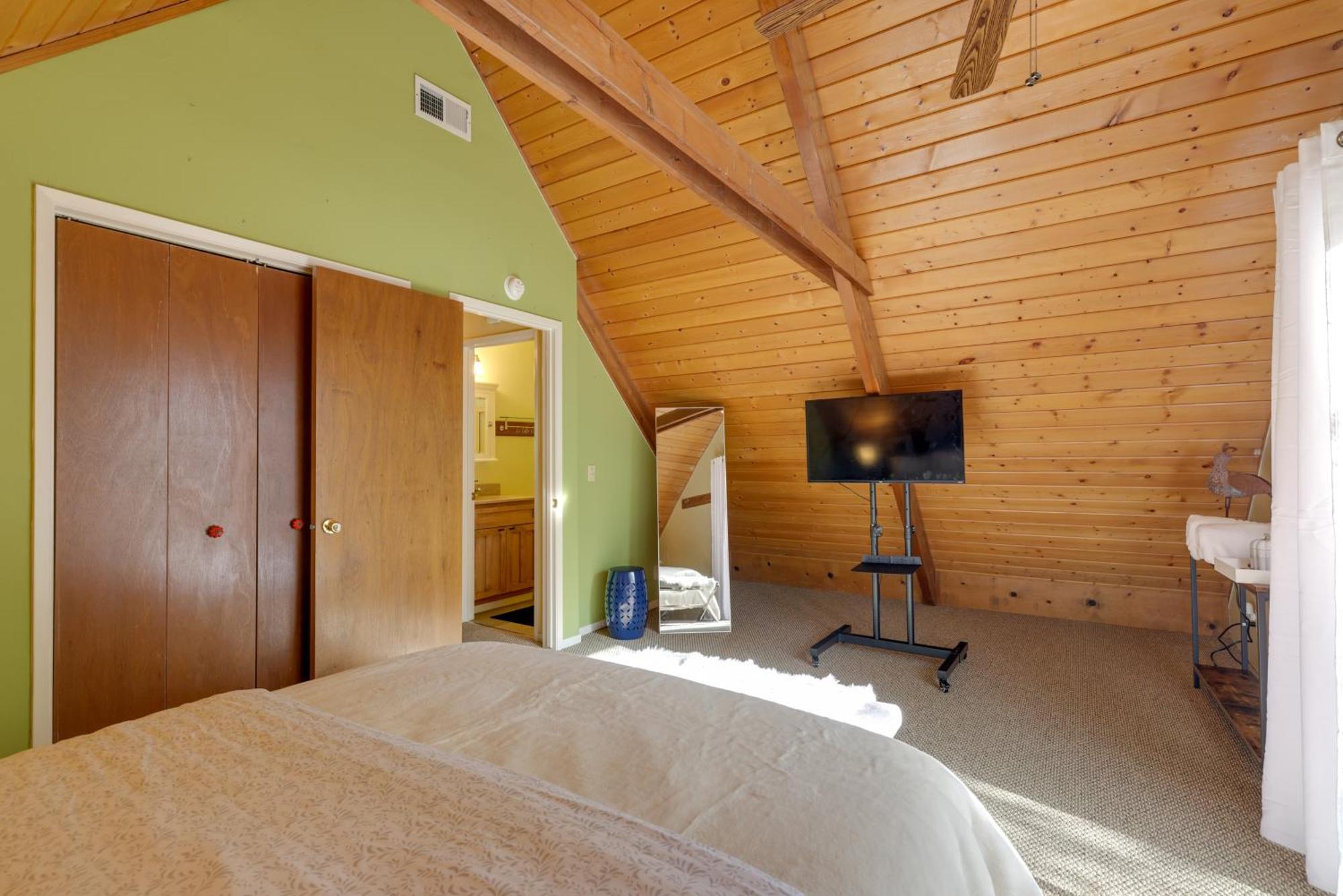 Spacious Groveland Cabin With Wraparound Deck! Exterior photo