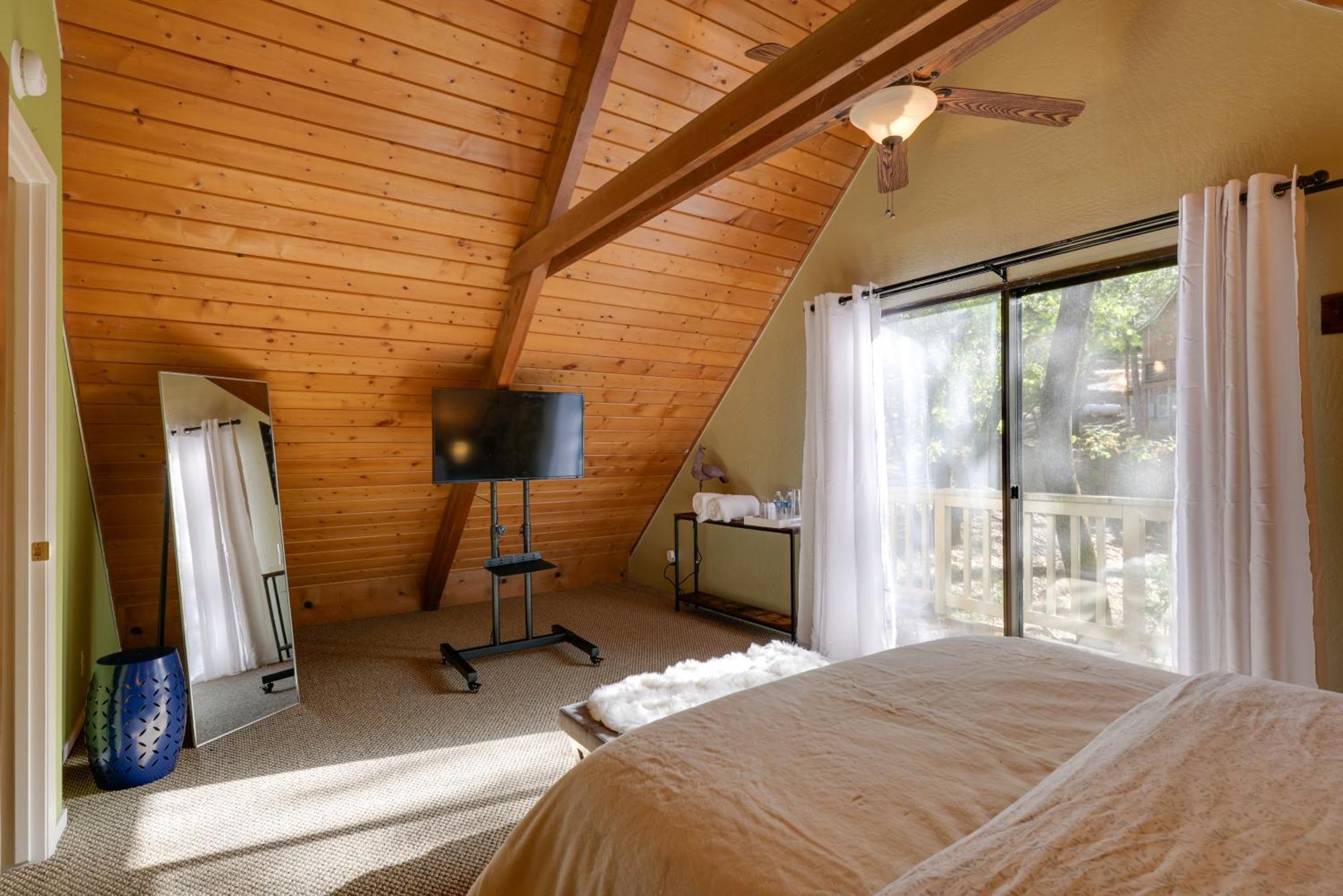 Spacious Groveland Cabin With Wraparound Deck! Exterior photo