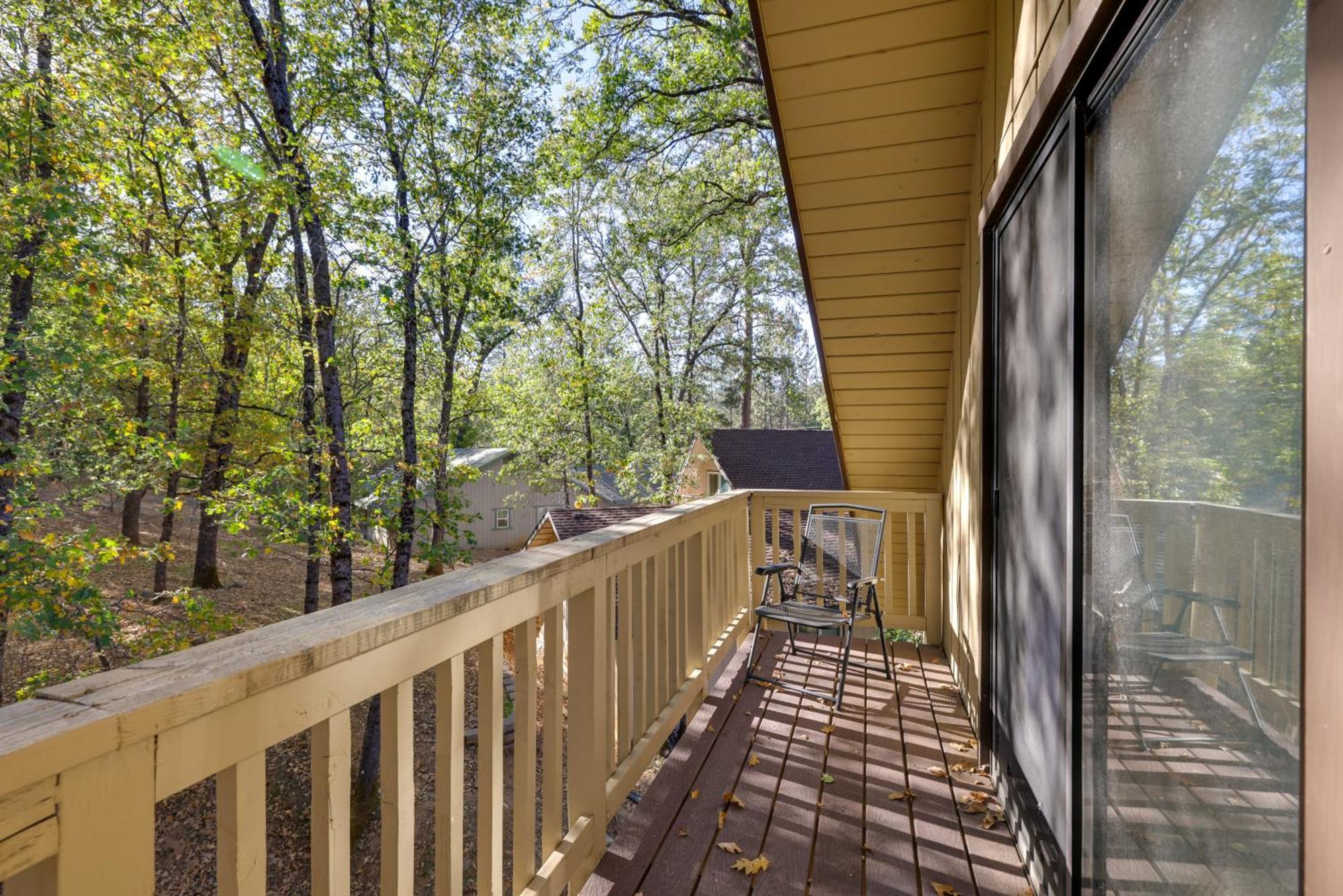 Spacious Groveland Cabin With Wraparound Deck! Exterior photo